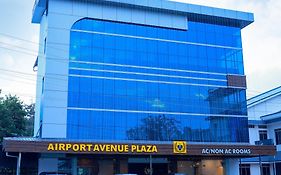 Airport Avenue Plaza